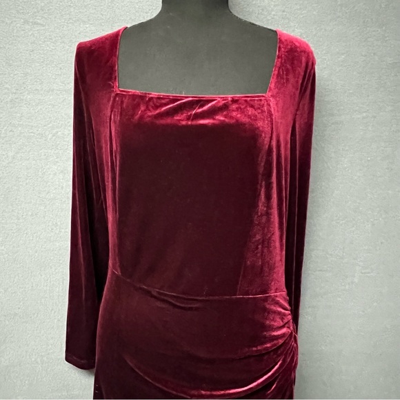 Burgundy/Red Velvet Wrap Dress, Long Sleeve,Knee Length Size Large - Picture 3 of 9